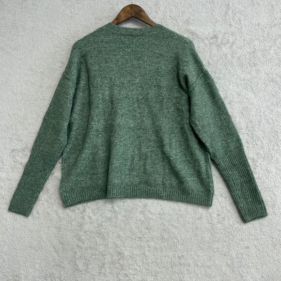 NEW Legendary outfitters Women's Sweater M Soft and Cozy Crewneck Green - Picture 4 of 10